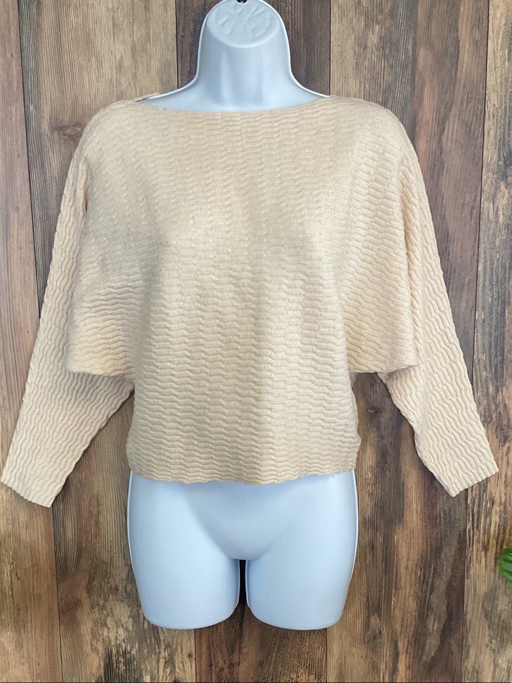 Kerisma Neutral Cream Boatneck Textured Crop Knit Sweater S/M 390B